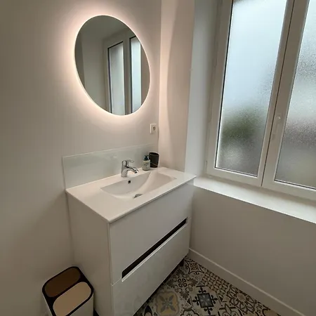 Comme A La Maison Apartment